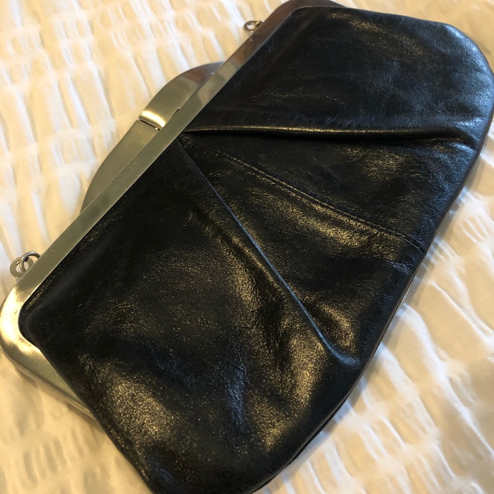 Like new HOBO Clutch